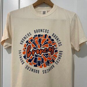 Broncos Comfort Colors Tee Size Small